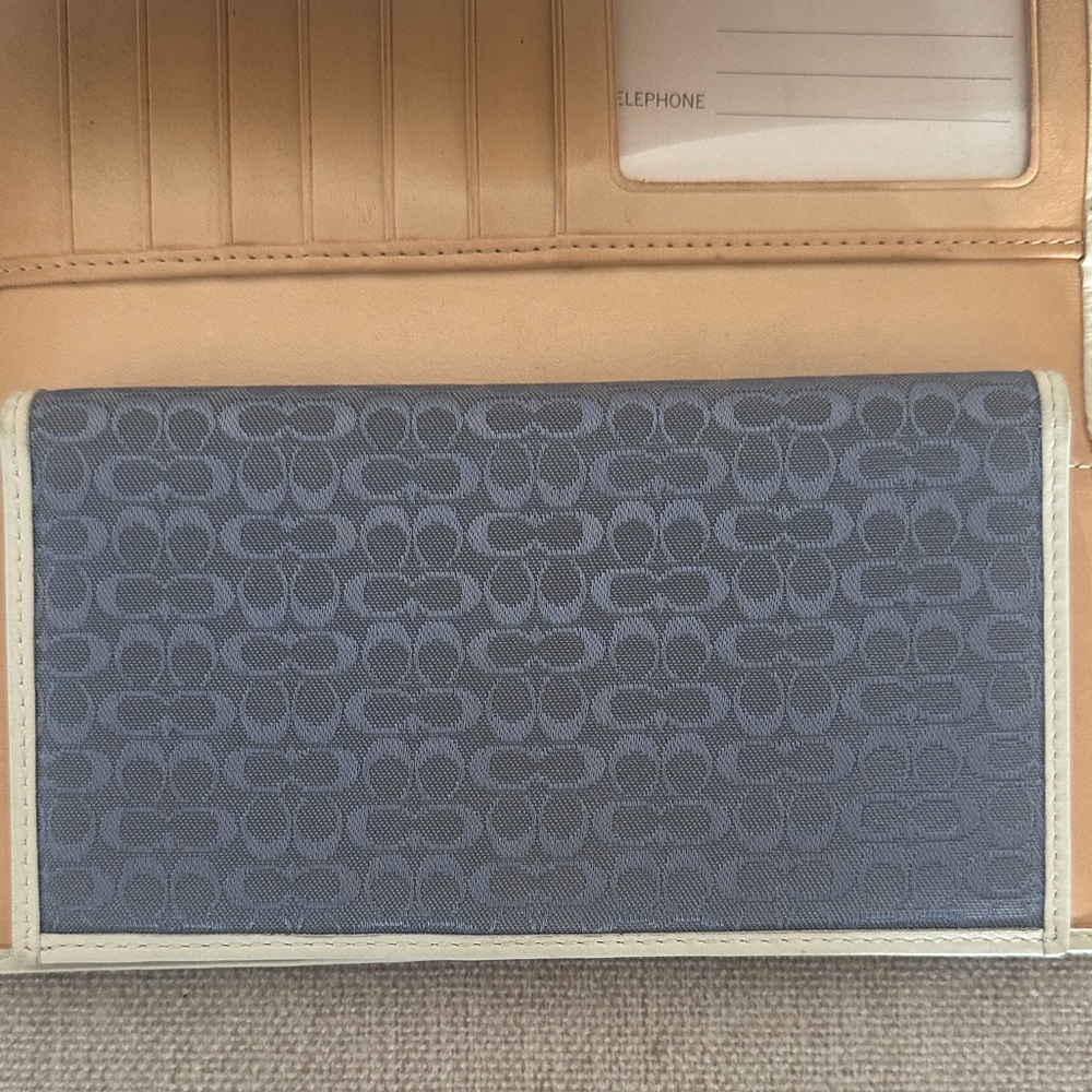 Coach Blue Signature Clutch with Ivory Trim - Picture 3 of 11
